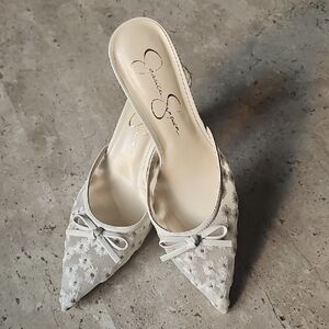 Jessica Simpson Cream Floral Kitten Heel Mules Size 8